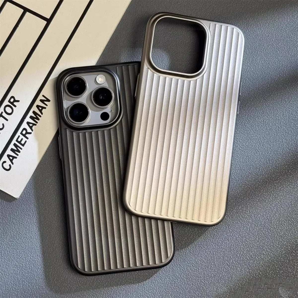 Coque iPhone titanium militaire ultra-fine