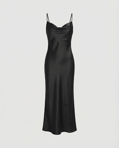 Robe satinée élégante femme tendance