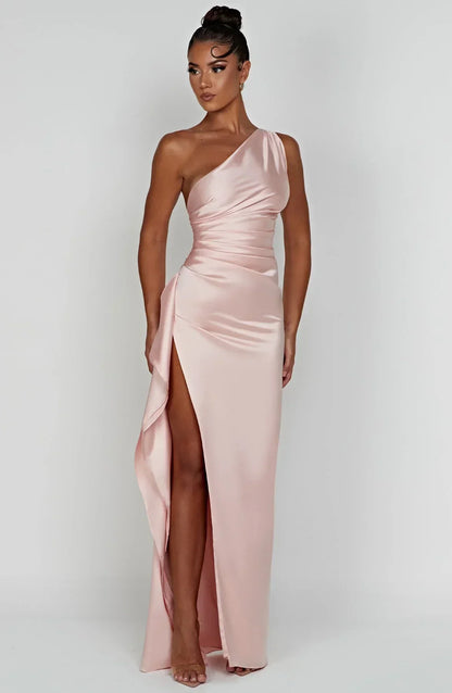 Robe de soirée satinée élégante