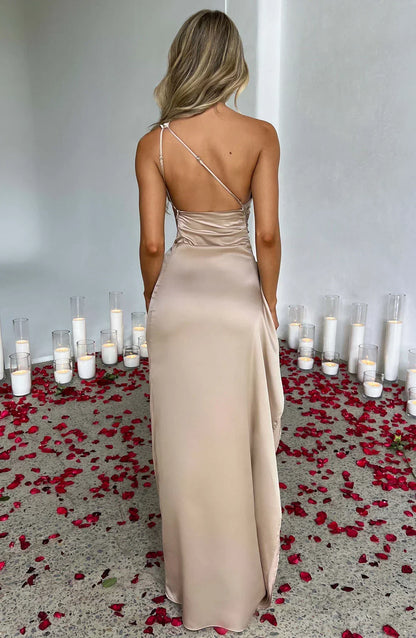 Robe de soirée satinée élégante