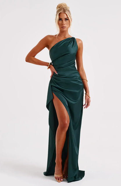 Robe de soirée satinée élégante