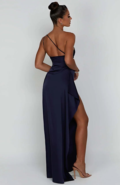 Robe de soirée satinée élégante
