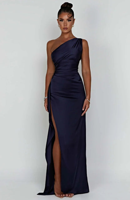 Robe de soirée satinée élégante
