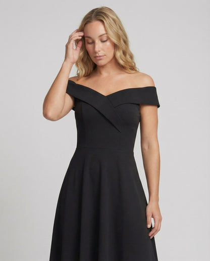 Robe longue élégante épaules dénudées